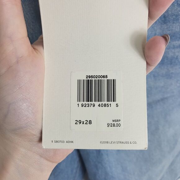 Levi NWT 501 S High Rise Skinny Leg Distressed Button Fly Light Wash Jeans 29 - Picture 4 of 8